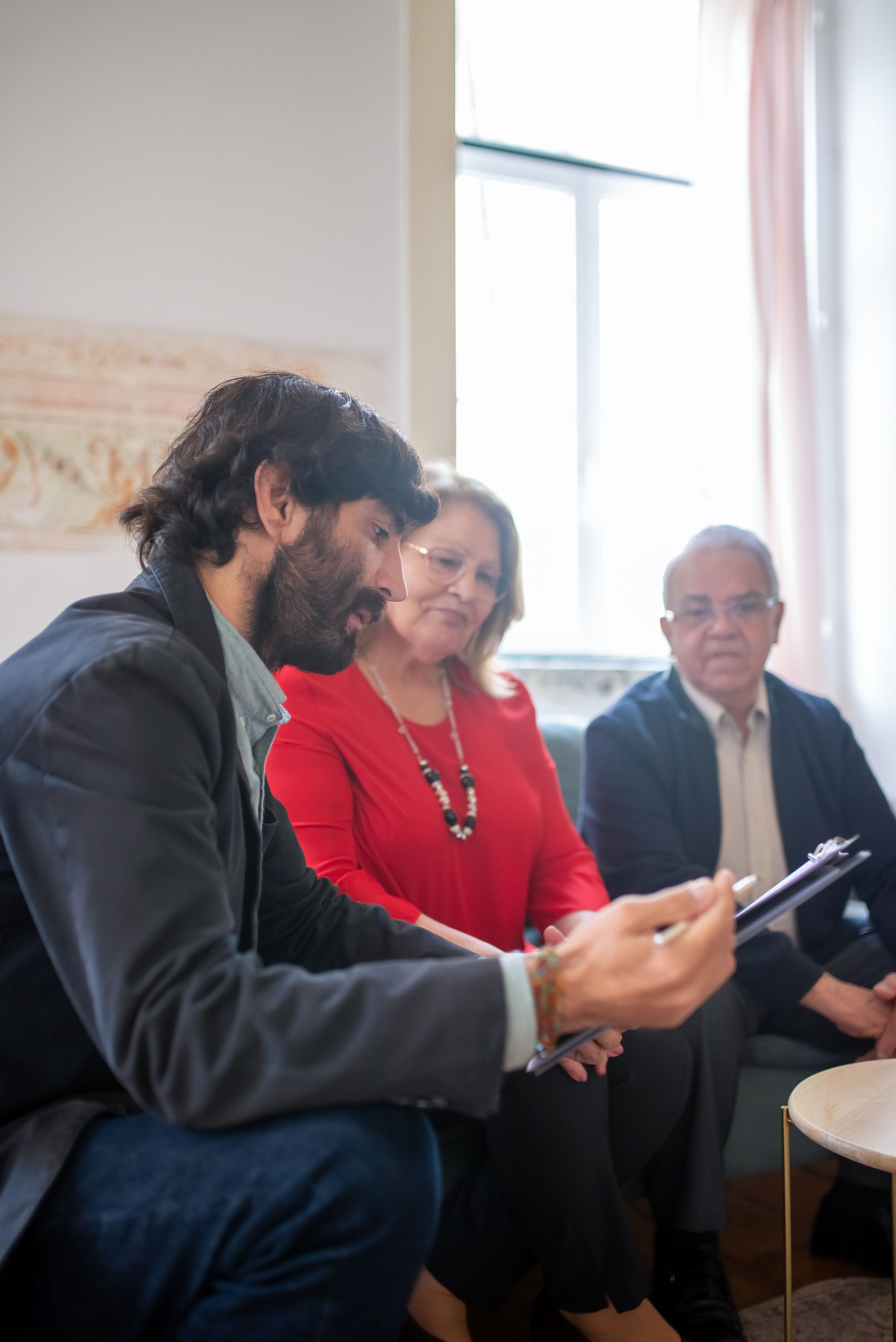 Staff member visiting a senior client at home